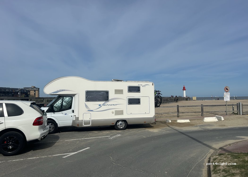 (14360) Trouville-sur-Mer - Promenade des Planches — foto 4
