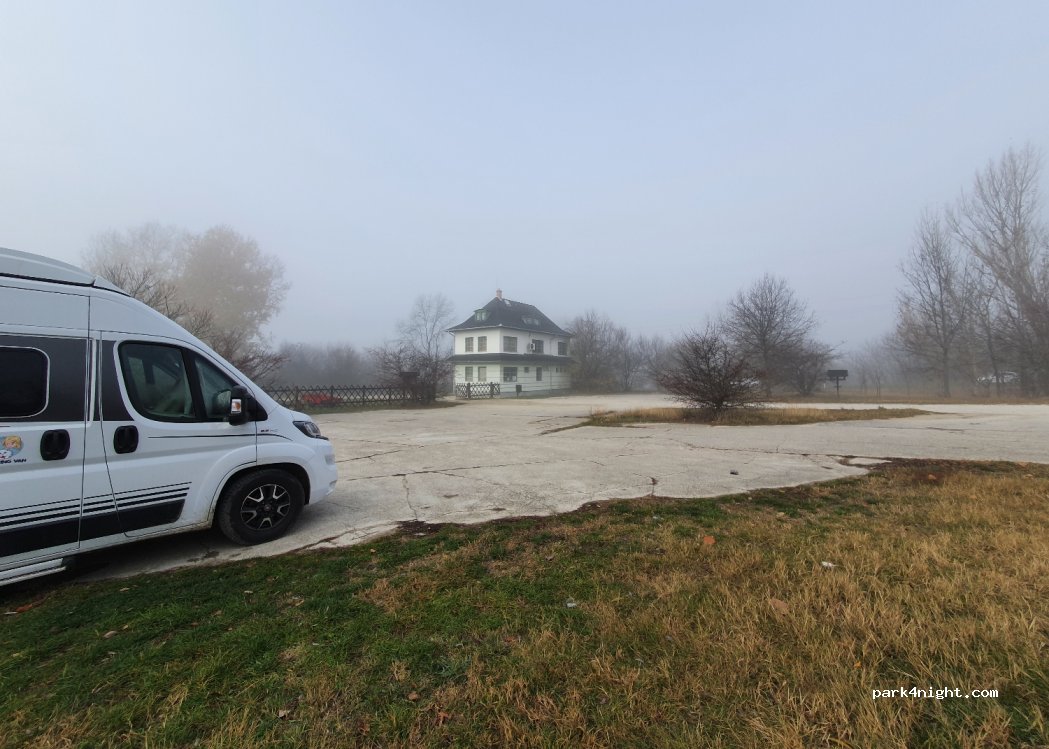 () Esztergom - — foto