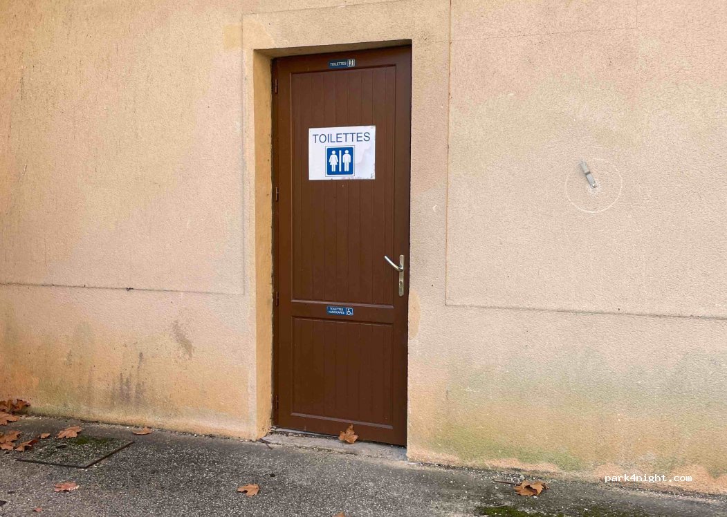 (24290) Auriac-du-Périgord - 67 D67 — foto
