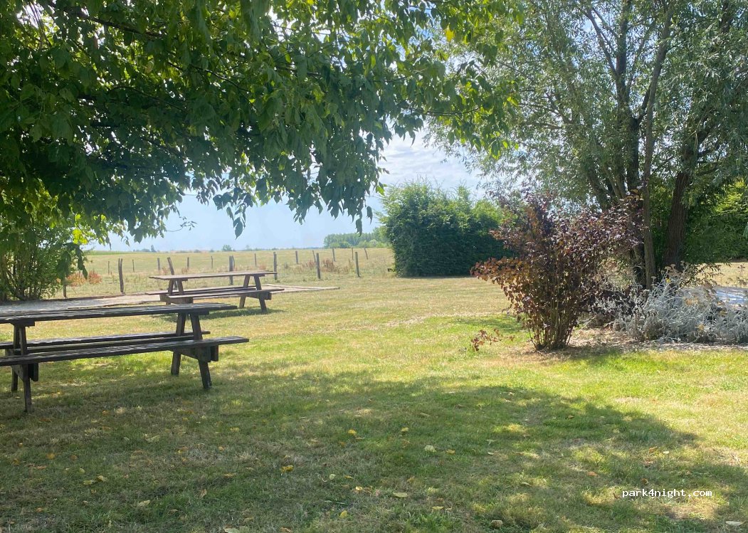 (51290) Châtillon-sur-Broué - 1 Place de l'Église — foto