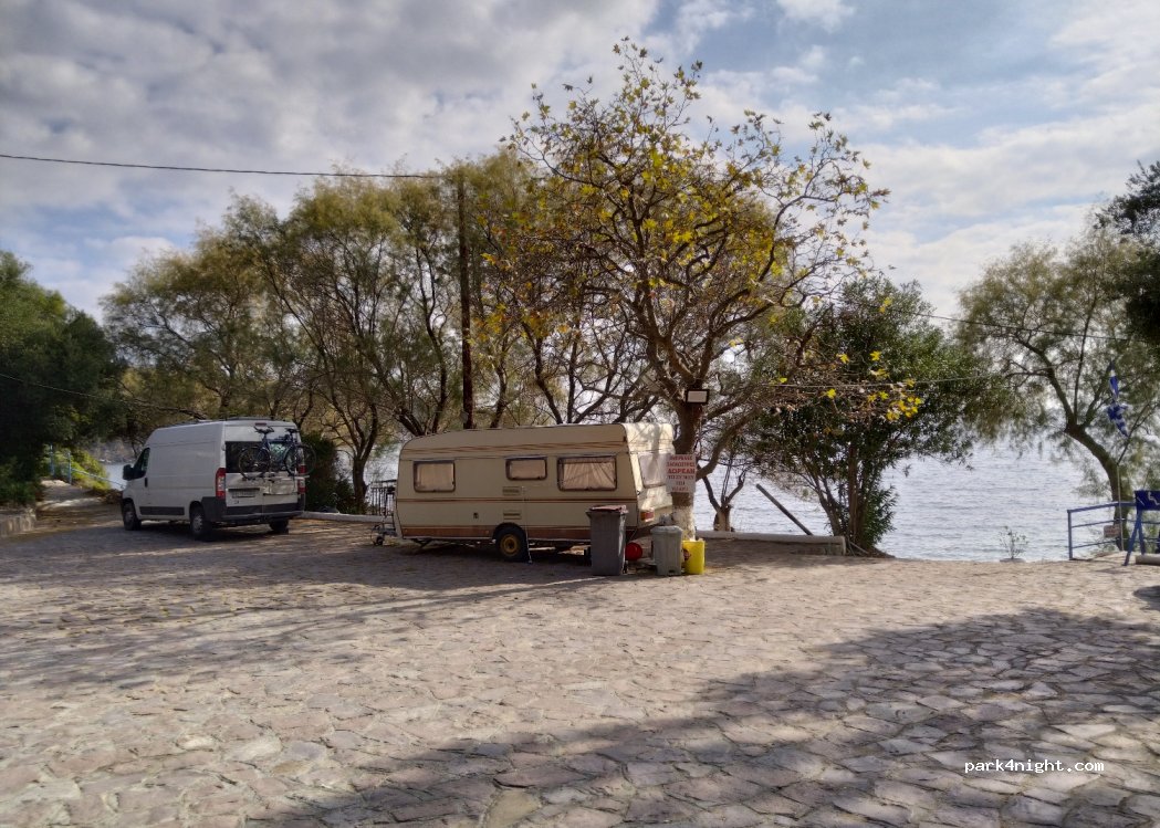 (811 00) Mytilene - Unnamed road — foto