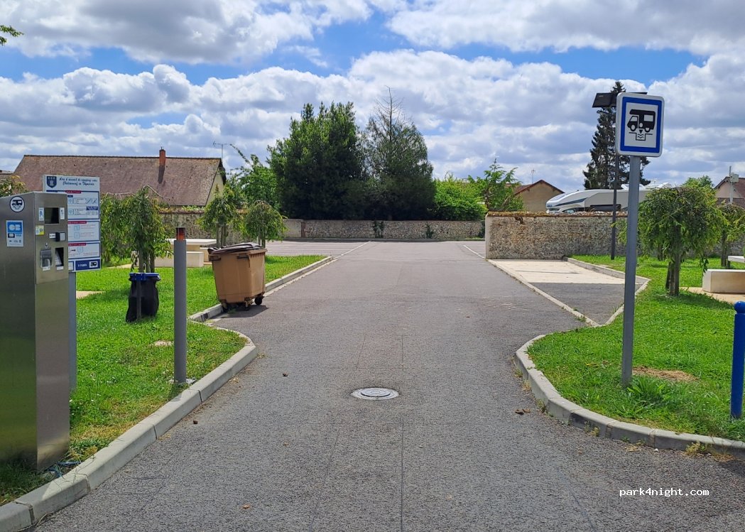 (28170) Châteauneuf-en-Thymerais - 6 Boulevard Jean Jaurès — foto 2
