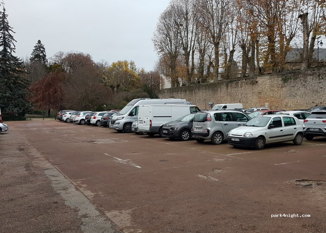 (21200) Beaune - 2 Avenue Charles Jaffelin — foto