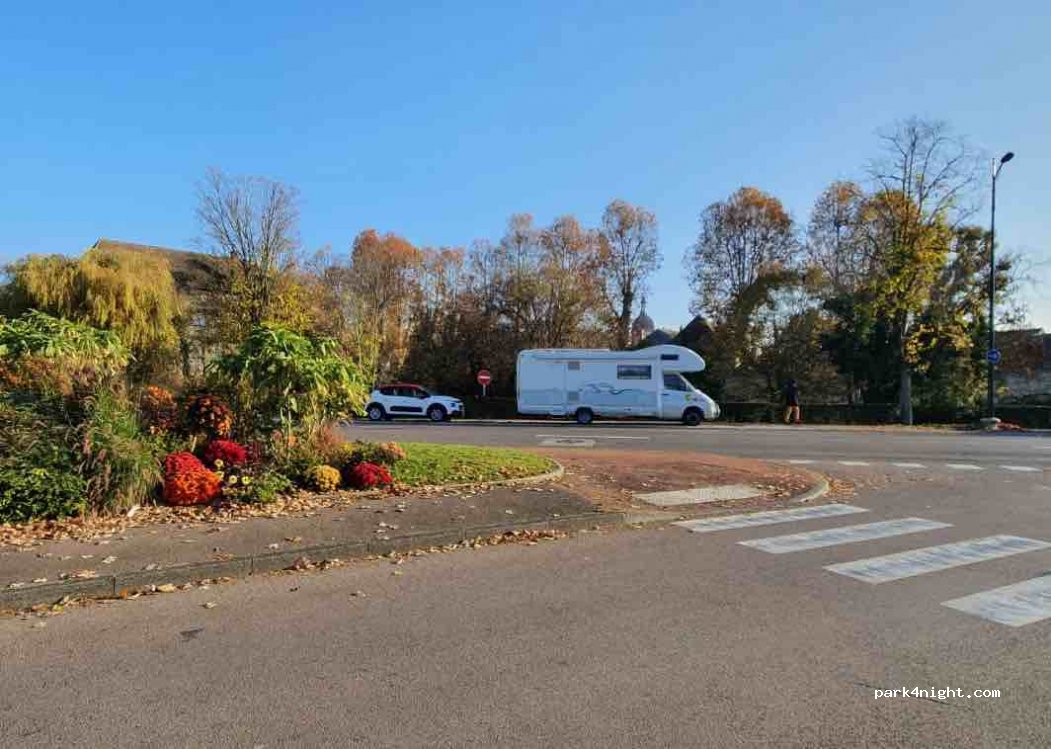 (21200) Beaune - 2 Avenue Charles Jaffelin — foto 4