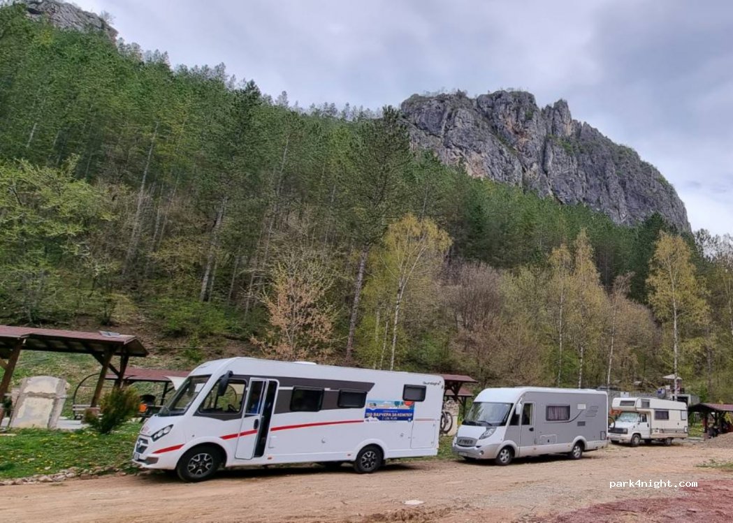 (2465) Lomnița - Unnamed Road — foto 2