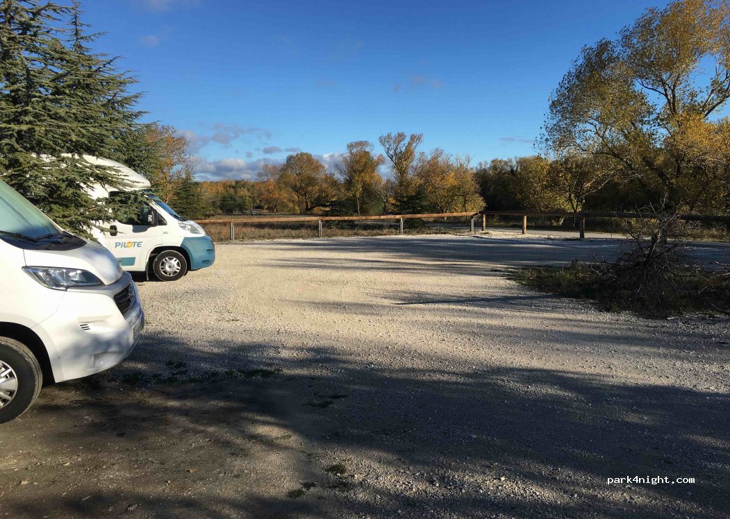 (84860) Caderousse - — foto 2