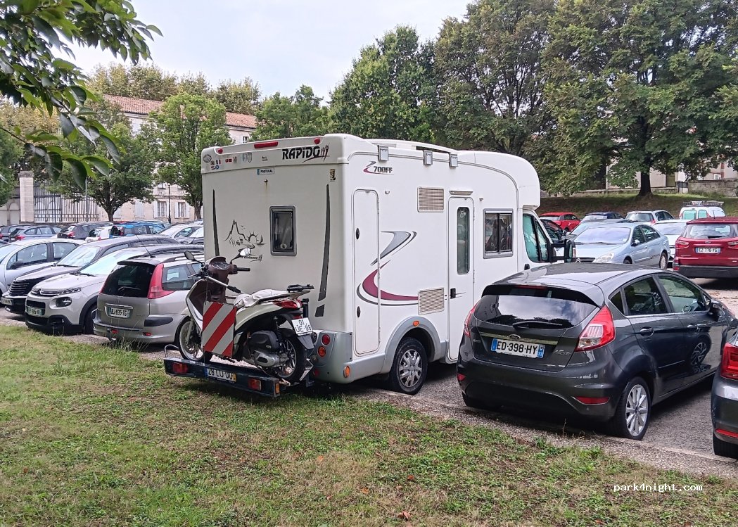 (17300) Rochefort - 2 Esplanade Pierre Soumet — foto 2