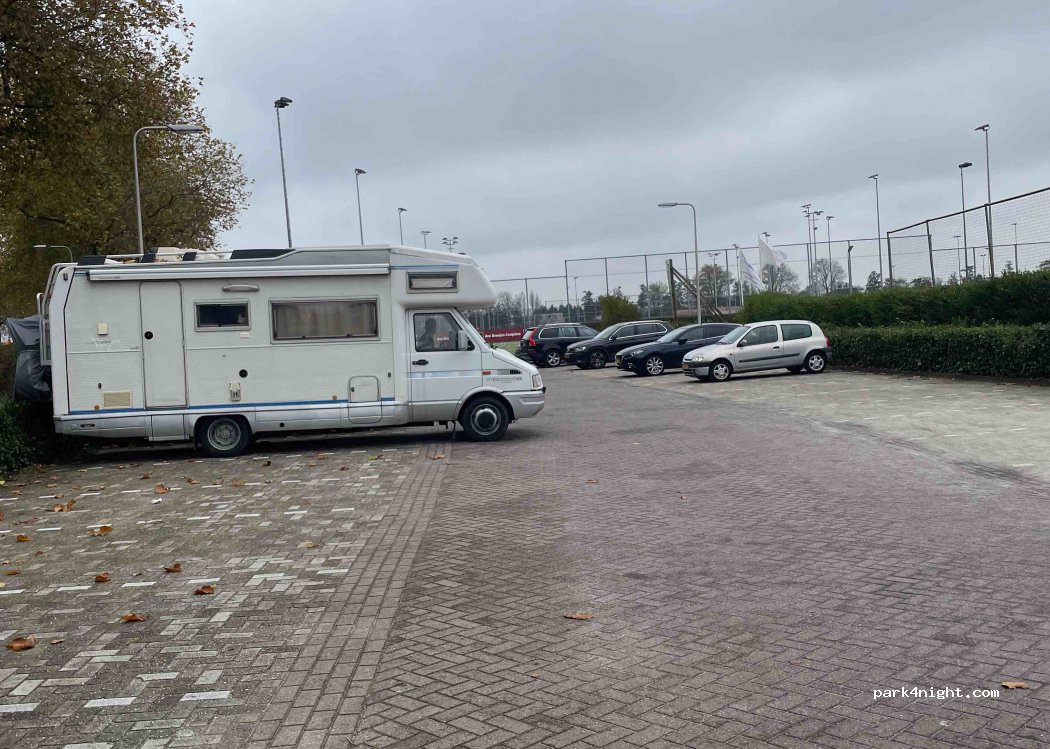 (2103 VR) Heemstede - 3 Sportparklaan — foto