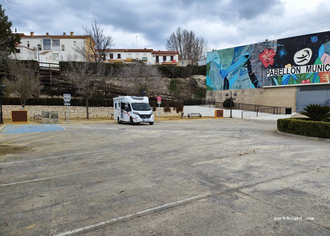 (14810) Carcabuey - 1D Avenida de la Constitucion — foto 5