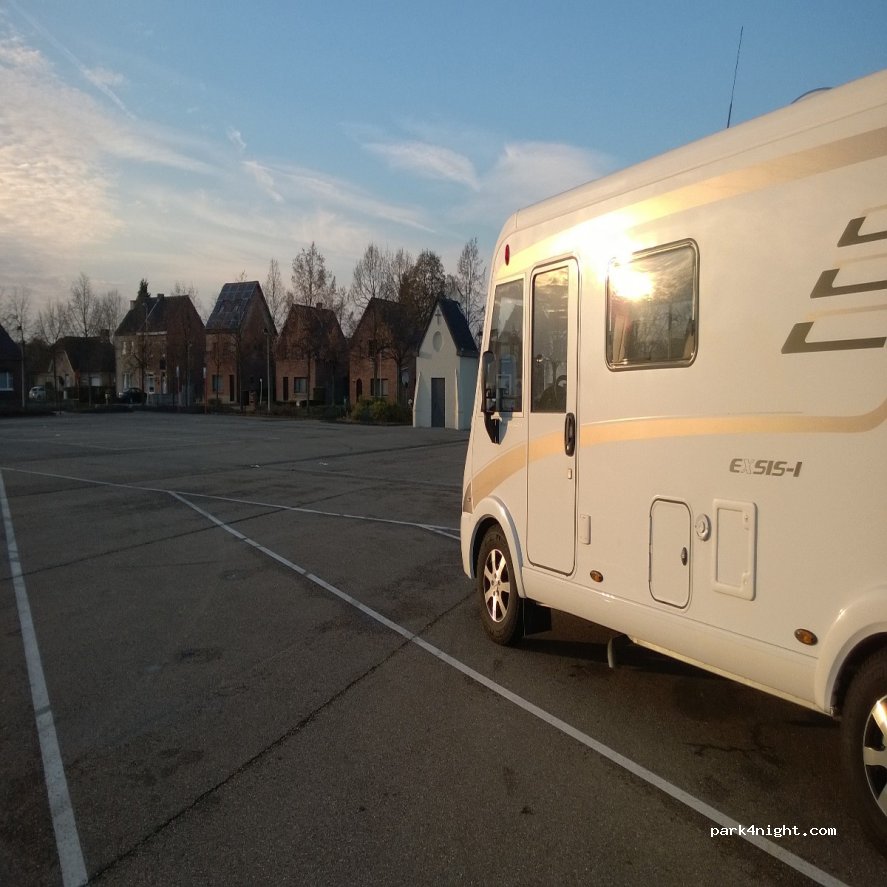 (3550) Heusden-Zolder - 8 Koning Boudewijnplein — foto 2