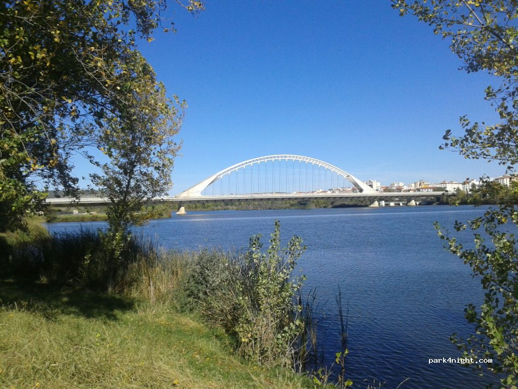 (06800) Urbanización 2300 Viviendas - 2 Avenida de la Libertad — foto 4