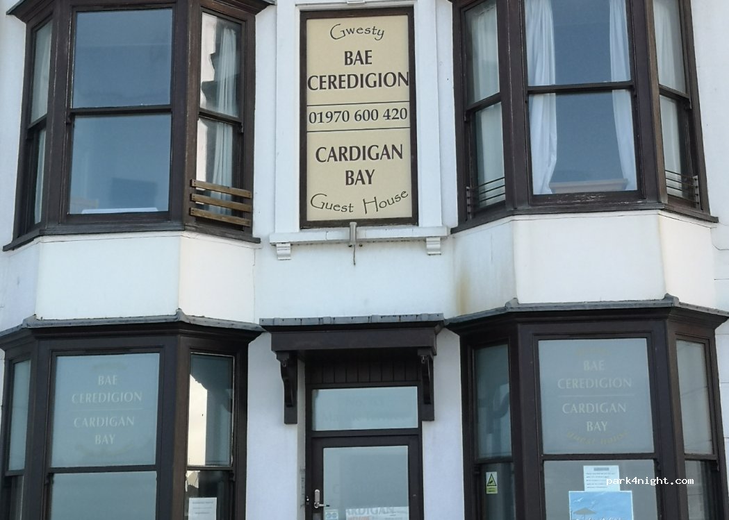 (SY23 2BX) Aberystwyth - 64 Marine Terrace — foto