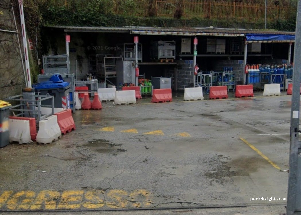 (16163) Genova - 121 Via San Quirico — foto