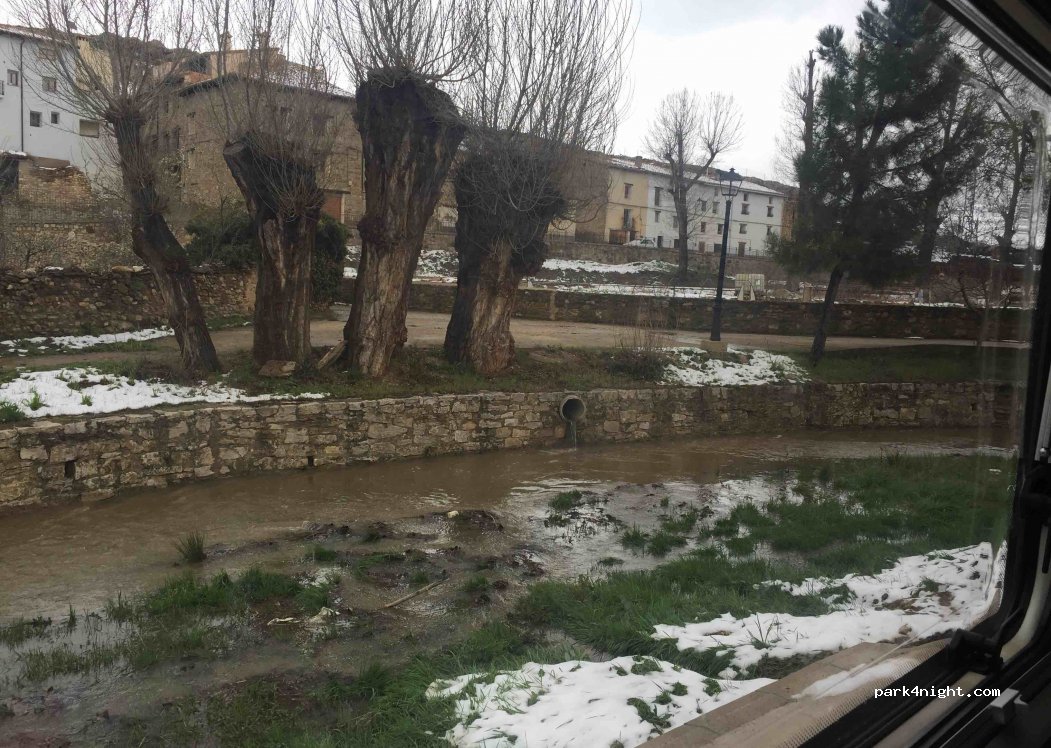 (44144) Villarroya de los Pinares - 5 Calle Peirón — foto 3