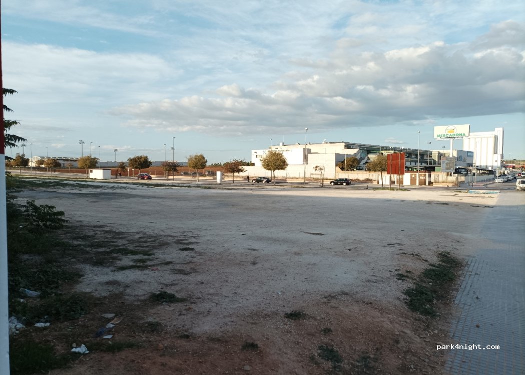 (14500) Puente Genil - 13 Calle Montalbán — foto