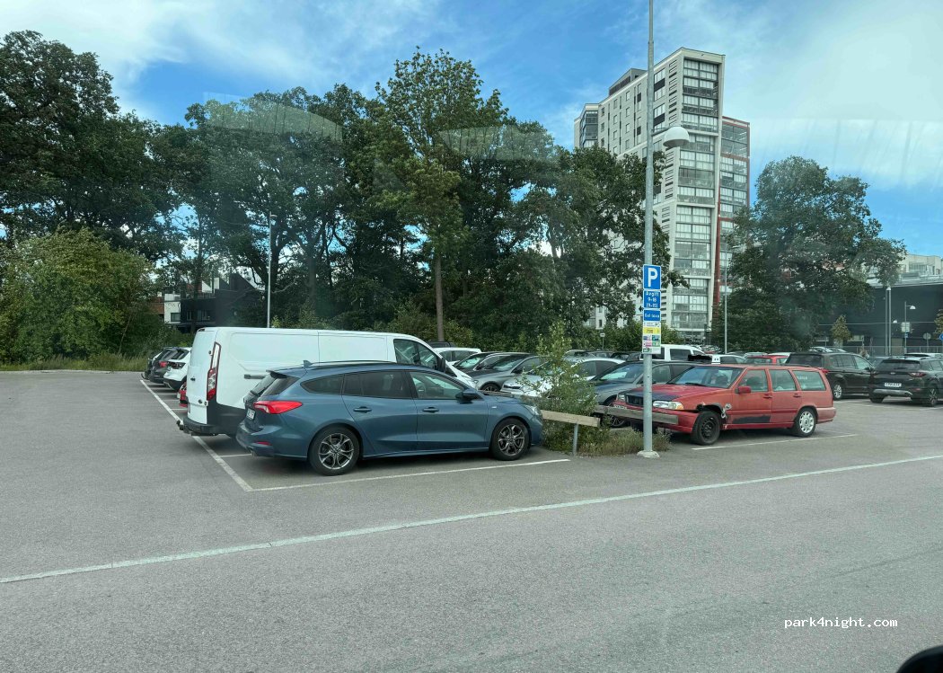 (723 56) Vasteras - 2 Spinnakergatan — foto