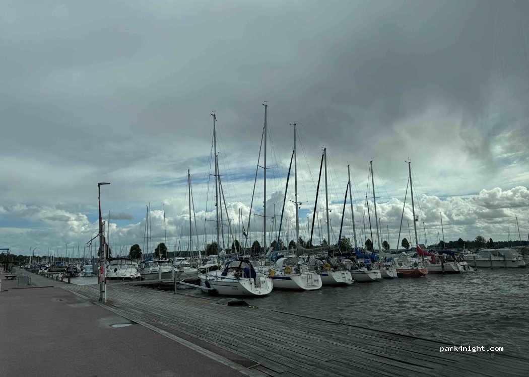 (723 56) Vasteras - 2 Spinnakergatan — foto 3