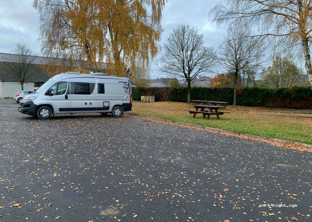 (53220) Pontmain - Le Bourg — foto 3