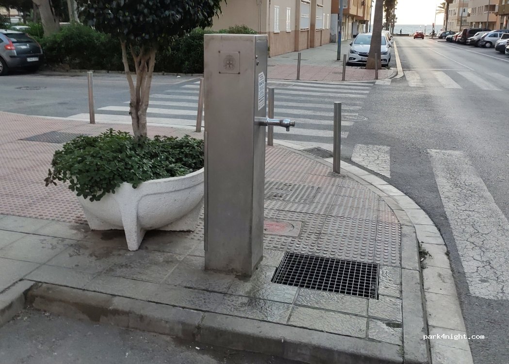 (04007) Almería - 15 Avenida Alhambra — foto