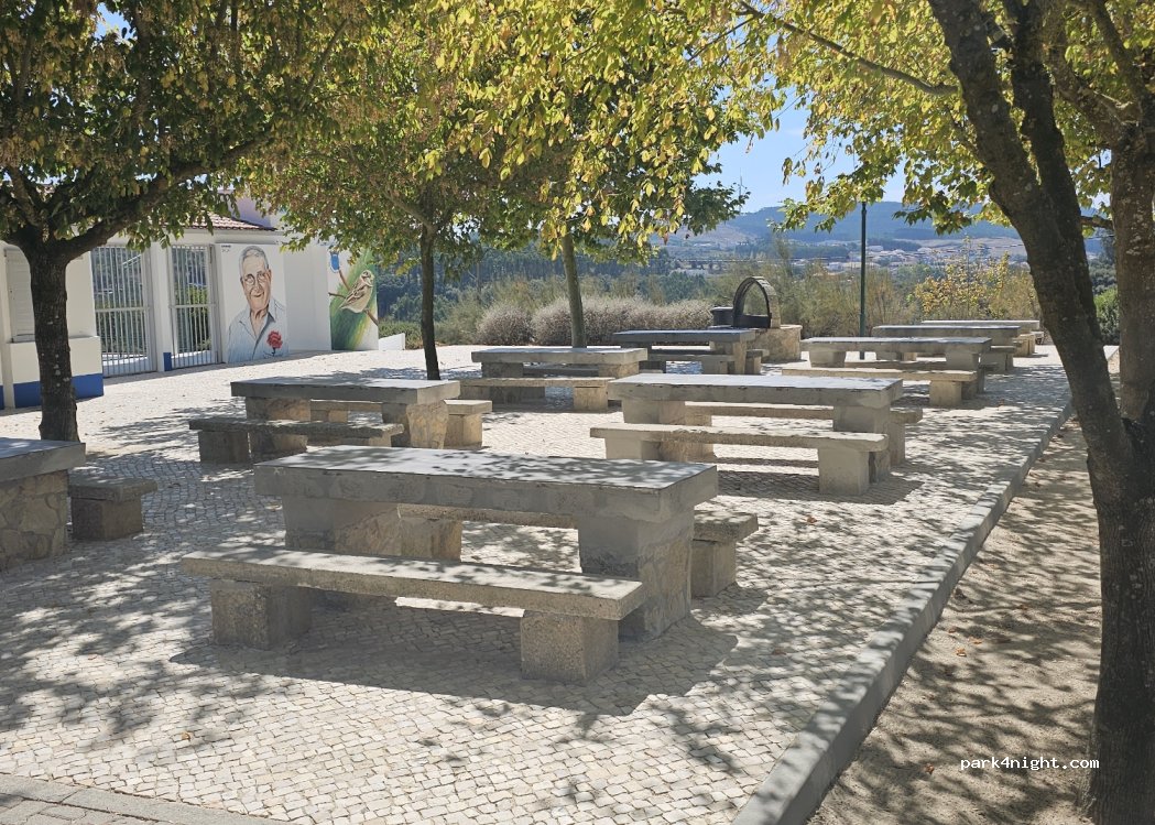 (2590) Sobral de Monte Agraço - 15 Campo da Feira — foto 4