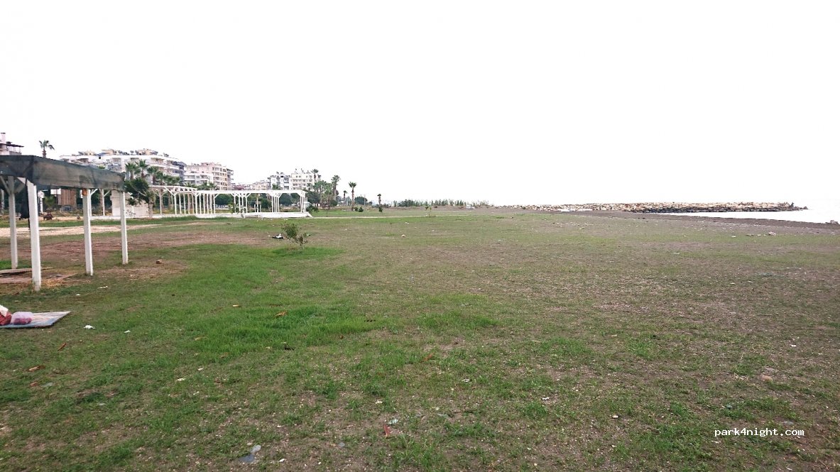 Kocahasanlı Kamp Alanı Halk Plajı — foto