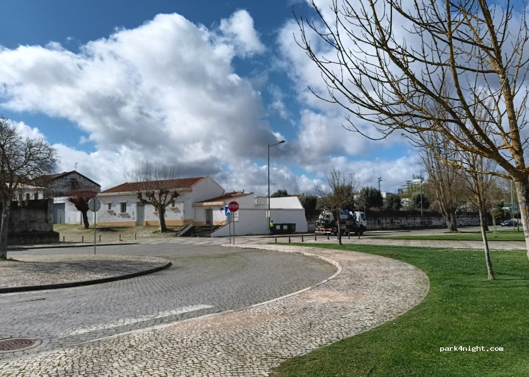 (2205-033) Abrantes - Rossio ao Sul do Tejo - Av. Marginal do Tejo — foto 2