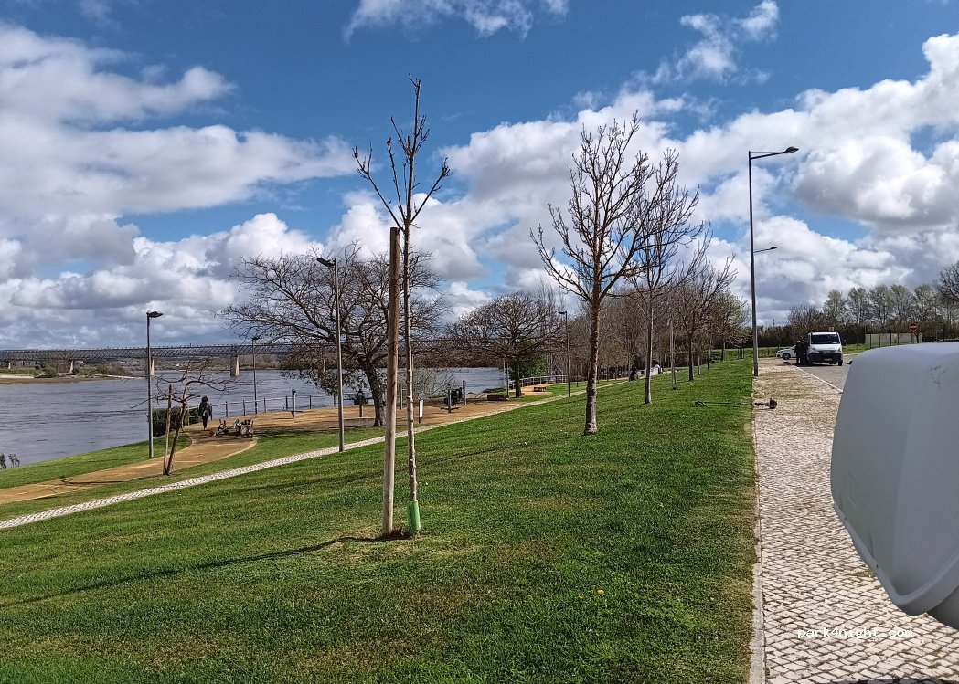(2205-033) Abrantes - Rossio ao Sul do Tejo - Av. Marginal do Tejo — foto 3