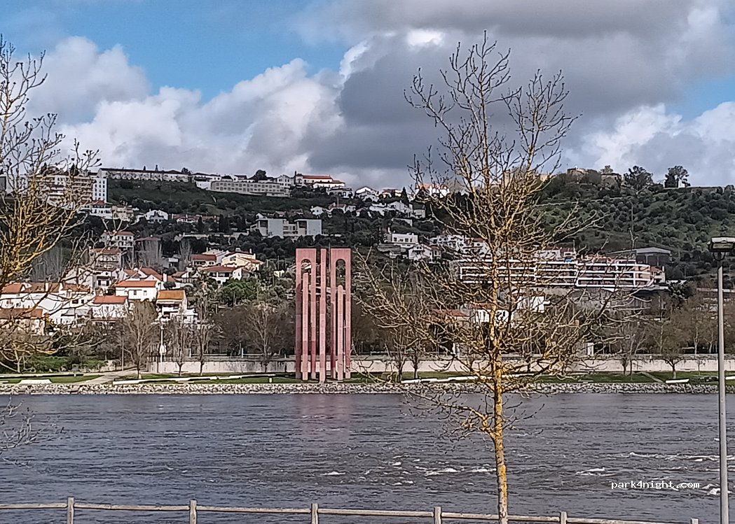(2205-033) Abrantes - Rossio ao Sul do Tejo - Av. Marginal do Tejo — foto 4