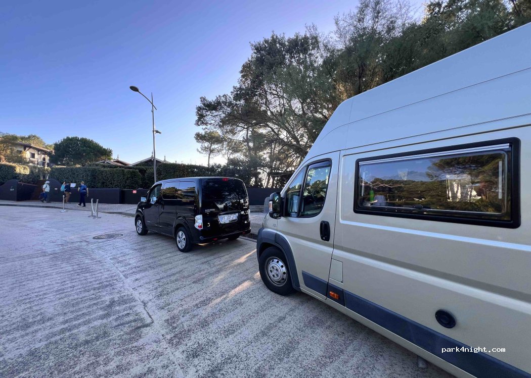 (33115) La Teste-de-Buch - 34-40 Avenue Louis Gaume — foto