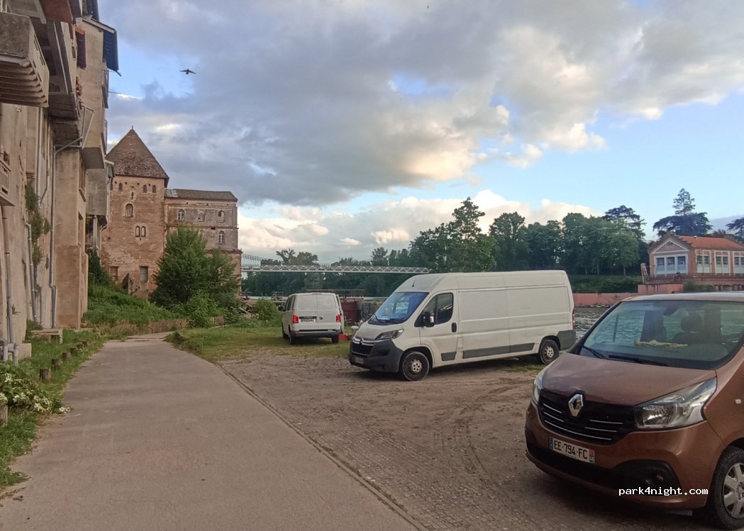 (31340) Villemur-sur-Tarn - 37 Rue de la République — foto 4