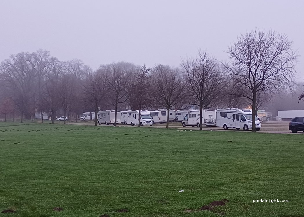 Wohnmobilstellplatz Kanzlers Weide in Minden — foto 4