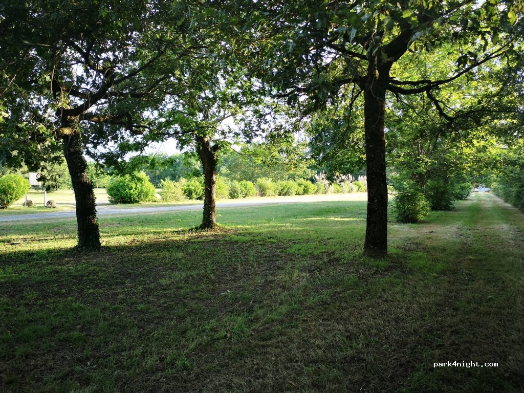 (24700) Le Pizou - — foto 2