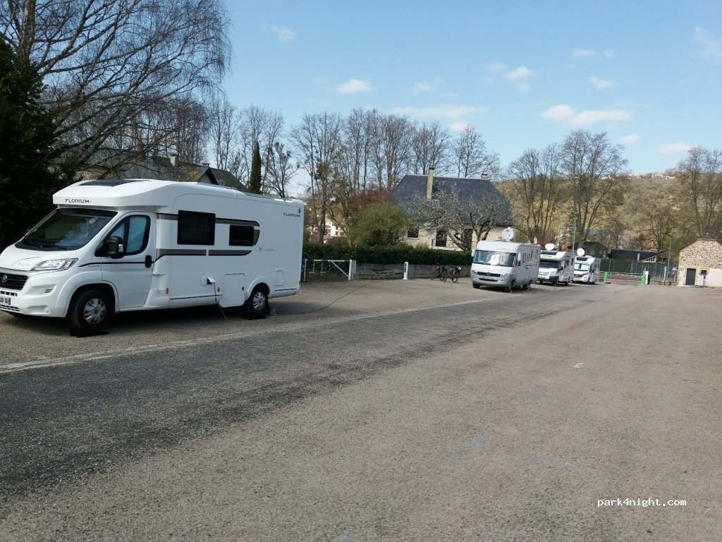 (12500) Espalion - 26 Avenue Pierre Monteil — foto 2