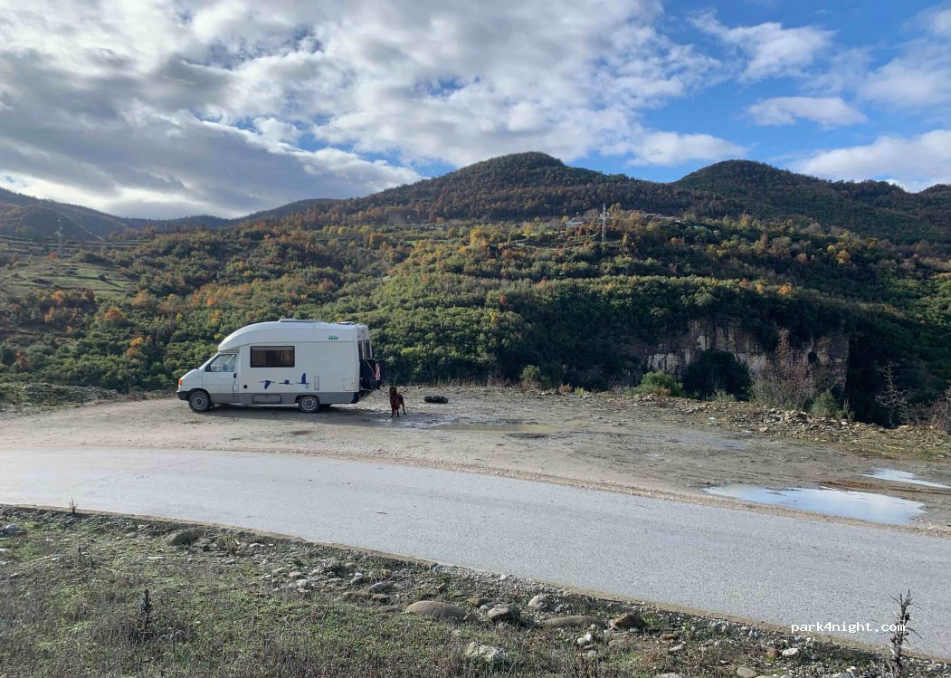 (5482) Çerenisht - Unnamed Road — foto