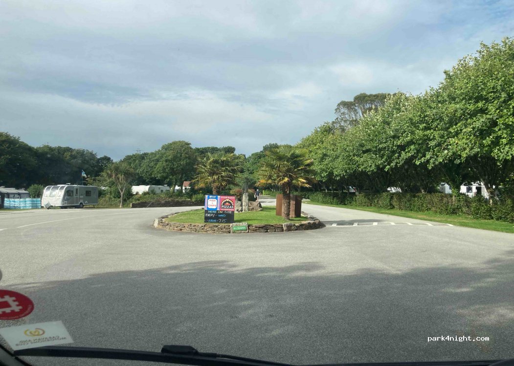 Carnon Downs Caravan and Motorhome Club Campsite — foto 3