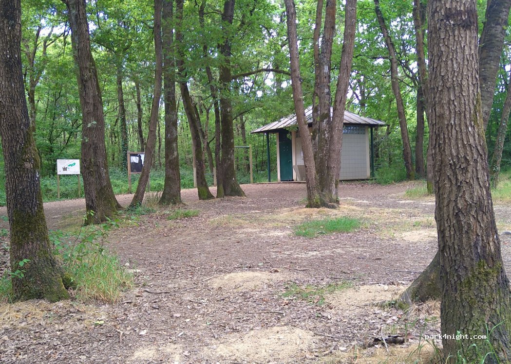 (49170) Saint-Martin-du-Fouilloux - Passage des Lauriers — foto 2