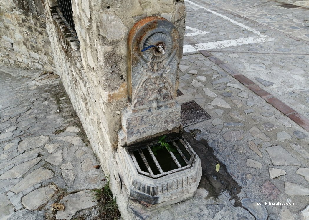 (11688) Zahara de la Sierra - 15 Calle El Fuerte — foto