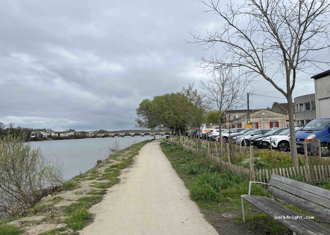 (33500) Libourne - 57 Quai du Priourat — foto 3