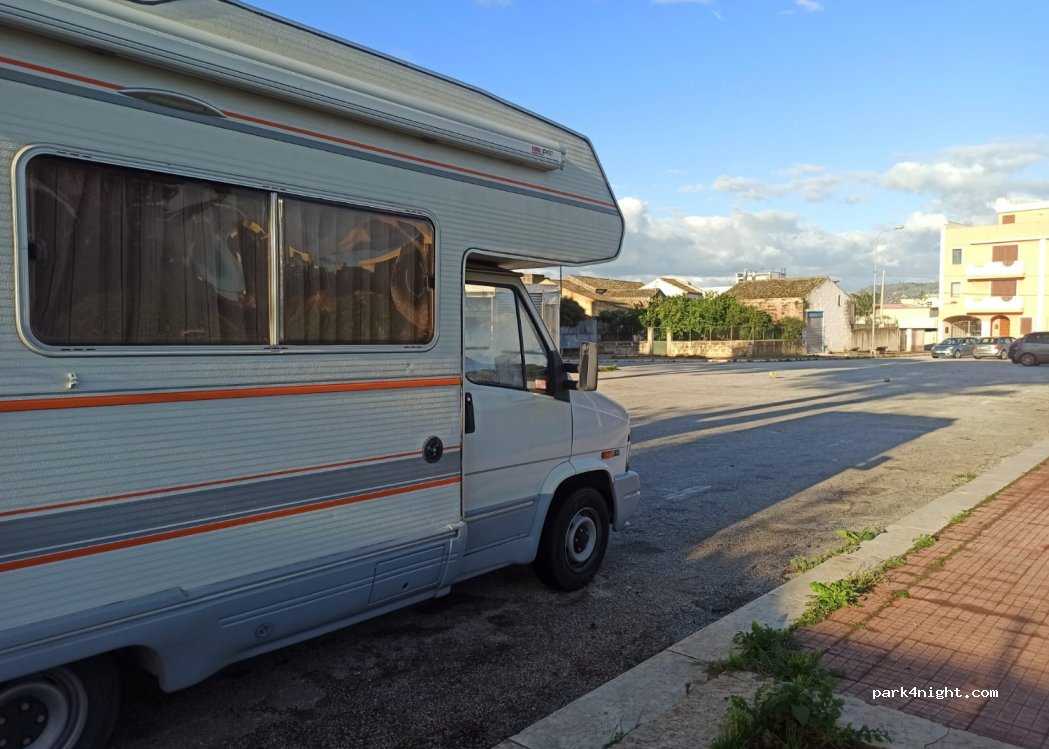 (91016) Napola - 223 Via Milano — foto