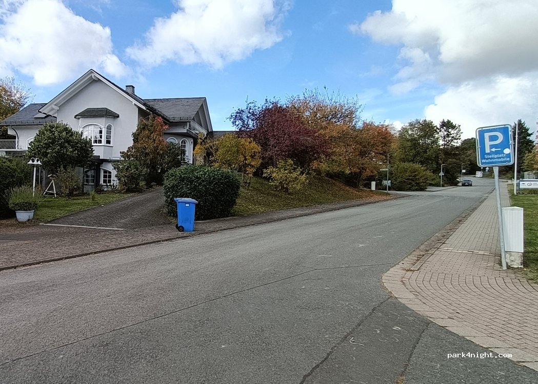 (35075) Gladenbach - 45-47 Hoherainstraße — foto