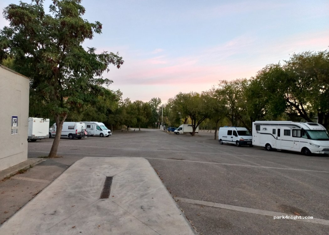 (50800) Zuera - Calle Parque Deportivo — foto 4