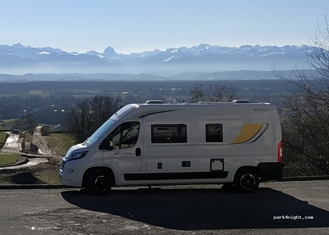 (64121) Serres-Castet - 7 Chemin de la Carrère — foto