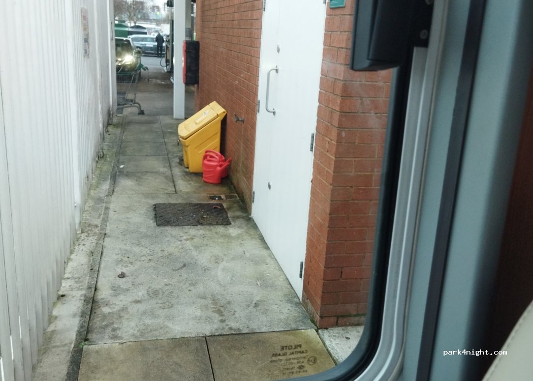 (M30 0FH) Eccles - 7 Irwell Place — foto