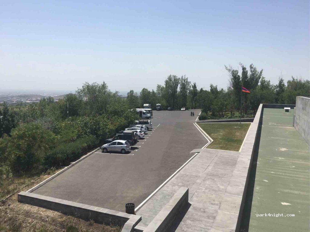 () Yerevan - Unnamed Road — foto
