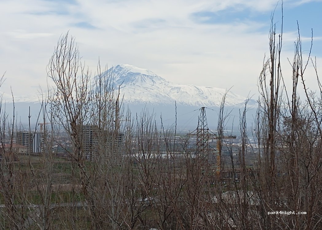 () Yerevan - Unnamed Road — foto 4
