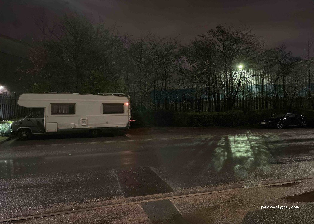 (WV13 3XA) Willenhall - 11 Planetary Road — foto