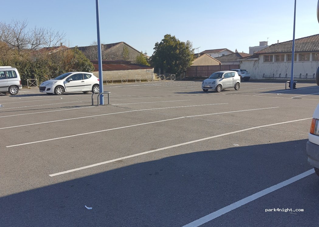 (31800) Saint-Gaudens - 2 Rue Georges Pompidou — foto