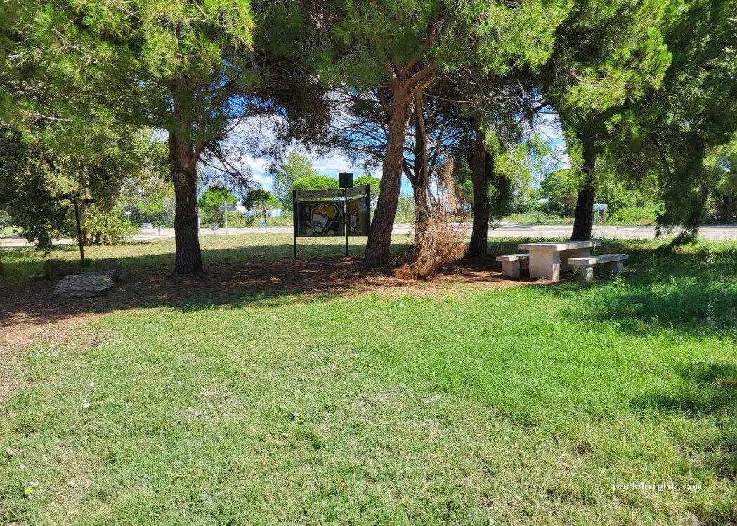 (13123) Arles - Chemin du Clos de la Royalette - CR61 — foto