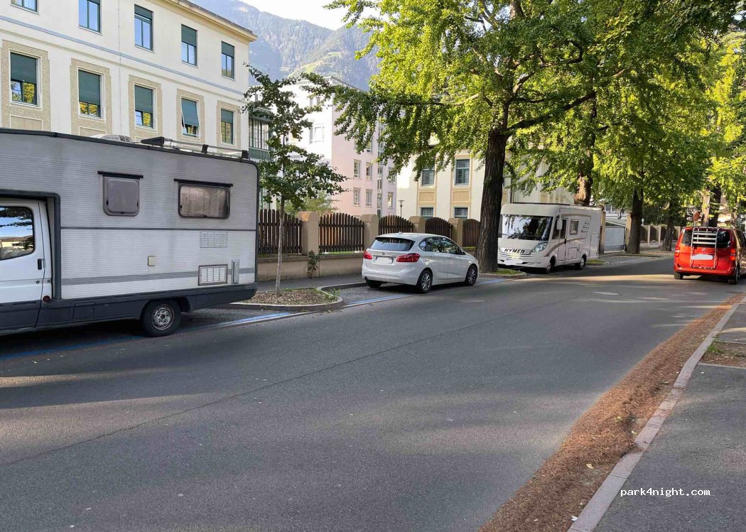 (39012) Meran - 61 St.-Franziskus-Straße — foto 2