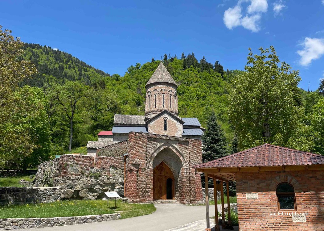 () Kimotesubani - Tsaghveri-Kimotesubani-Tadzari — foto